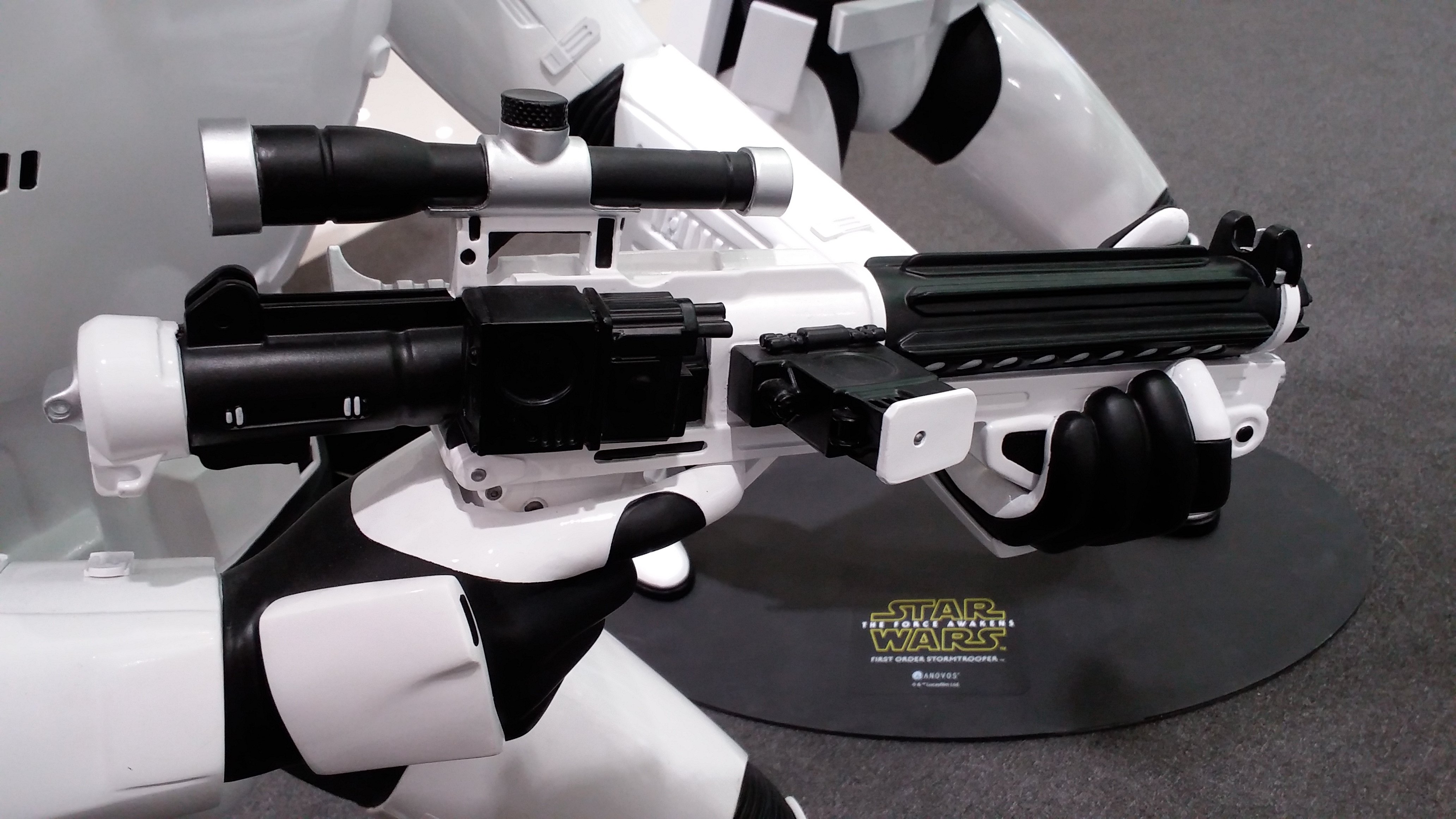 Stormtrooper_Gun